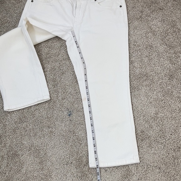 Tommy Hilfiger White Jeans | Size 6 - Picture 9 of 11